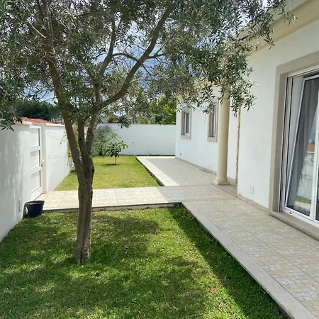 Villa Charming With Private Poll Alcobaça